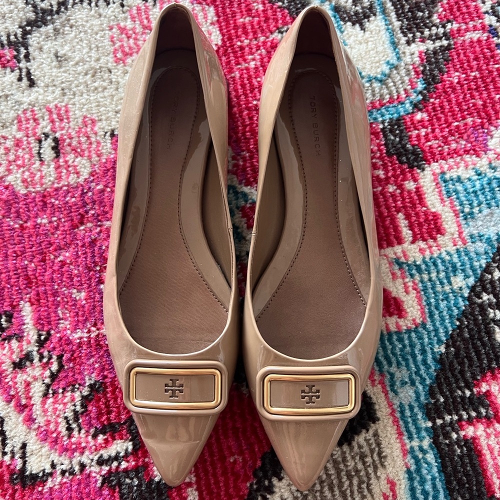 Tory Burch Beige Patent Leather Flats with Gold Buckle
